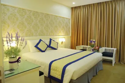 White Hotel Hotels in Hưng Nguyên District