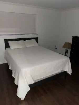 4 bedrooms 2 baths Sleeps 10 - Big Yard - Completely Remodeled and Updated