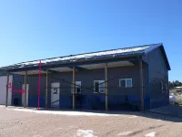 Spacious studio outside Custer with WiFi, and AC on paved road. UNIT 1-left side Hotels in 
