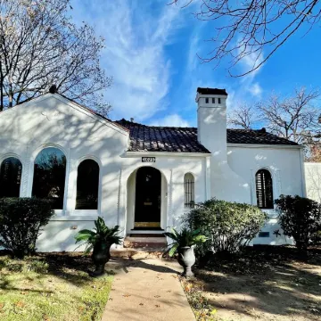 Three Bedroom, Historic, Charming Spanish Villa in Abilene TX!