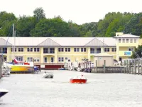 Staterooms 2K, Road View, newly built, seasonal heated pool, beach nearby Hotels in Park Township