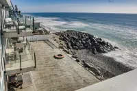 Oceanfront Designer Condo - Private Beach, Unobstructed Views, AC