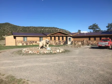 Beautiful riverfront home with BIG views and hot tub