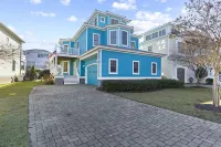 Five Minute Walk to the Beach Sleeps 11