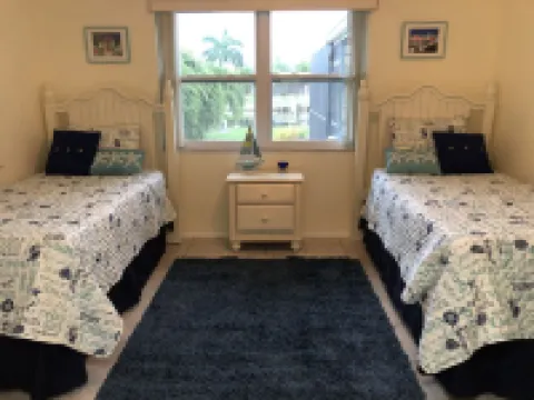 Punta Gorda Isles Updated 2b2b Canal Pool Home - Jan-March Weeks Available! Hotels in Punta Gorda