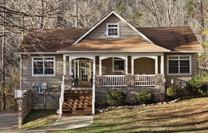 Welcome to Hidden Haven – A Spacious Lakeside Retreat