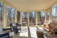 Custom Retreat within steps to Cape Neddick Beach