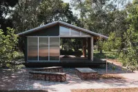 Renovated 50's beach house nestled between the Tweed river and Dreamtime beach. Hotels near Coolangatta & Tweed Heads Golf Club