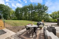 Spacious Retreat with Pool, Perfect for Large Groups, Sleeps 16+ Close to Purdue
