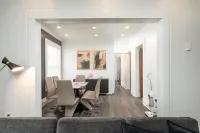 3 miles to B Ball, 5 min walk to Downtown! Stocked Kitchen, AC, WiFi, W/D Hotels in Oneonta