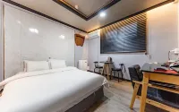 H Boutique Motel