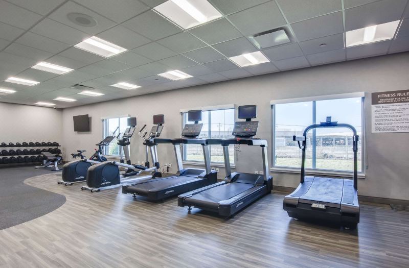 Hampton Inn & Suites by Hilton Louisville East Oxmoor photo 2