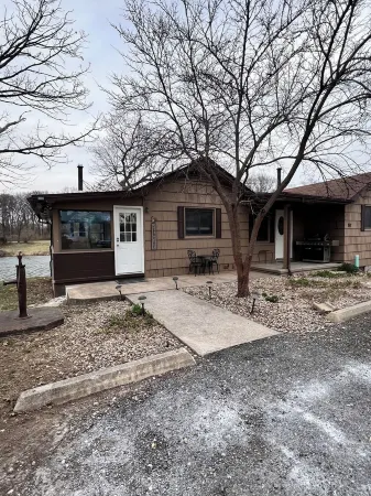 3 Bedroom Home - Lake Views on 3 Sides