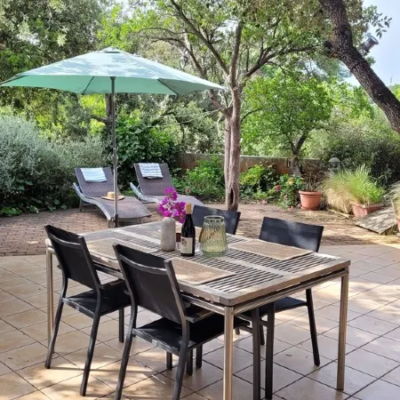 direct beach area, large terrace, summer kitchen, high equipment, pizza oven