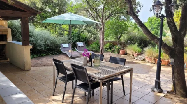 direct beach area, large terrace, summer kitchen, high equipment, pizza oven