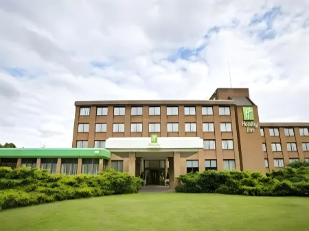 Holiday Inn Peterborough - West Отели рядом с достопримечательностью «Longthorpe Tower»