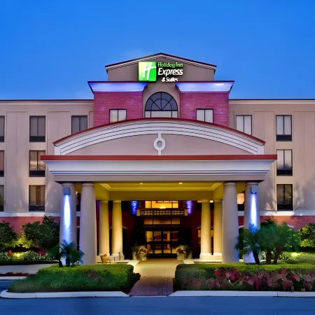 Holiday Inn Express & Suites LAKE PLACID by IHG