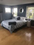 Oceanside cottage with Spectacular views! Ledgeview Cottage.