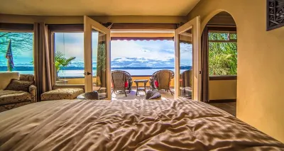Stunning Water View Sunsets-Double Chef's Kitchen Hotel dekat Point Defiance Park
