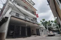 RedDoorz Near Exit Toll Moh. Toha Hotell i Cigereleng