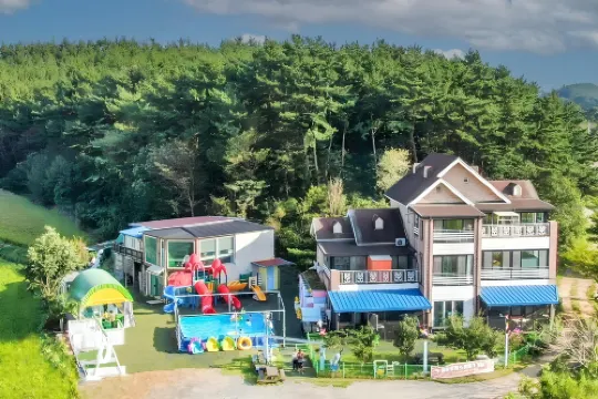 Taean la Luna Spa Pension