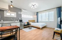 Harry and Sodam Pension Hotels in Чечжу