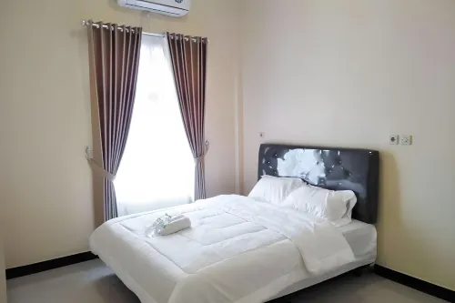 Artayya Puri Homestay Near Terminal Purabaya Madiun Mitra RedDoorz