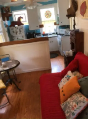 Charming bungalow near downtown Round Rock! High speed Wi-Fi!