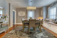 Charming 3-Bedroom Retreat, Off Street Parking, and WiFI