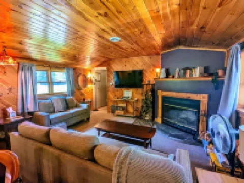 Your Sunny Bungalow Awaits!