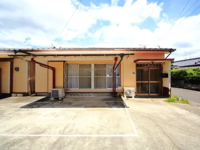 Kamon Inn Kotobuki Hotels in Ідзумі