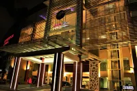 Utm Hotel & Residence Hotel in zona Anjung Damai
