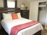 Entire house with 3 bedroom/1.5 bath Hotels in Griffin