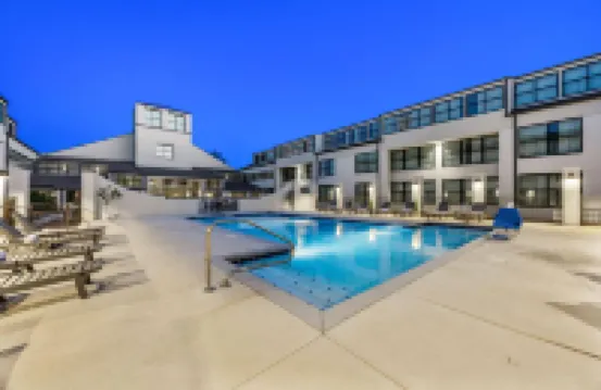 ดับเบิลทรีสวีทส์บายโรงแรมฮิลตัน ฮันท์สวิลล์เซาท์ โรงแรมในฮันต์สวิลล์