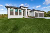 Brandnew (2024) Villa with huge pool on the water