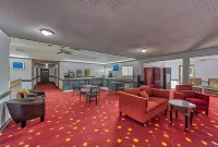 American Inn & Suites Hotels in Dundee