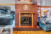 Charming 3-bedroom 5 Bed house with WiFi & extras in delightful Geneva