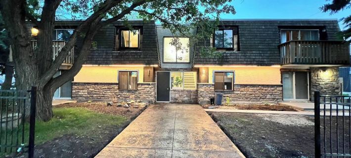 Newly Renovated 1br1ba With Asian Style Tea Room Hotels in Edmonton