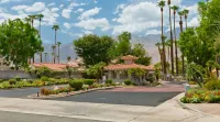 Gorgeous 2BR+2BA "O-87" Mesquite Country Club condo.