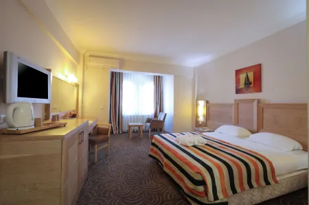 Crystal Kaymakli Hotel & Spa