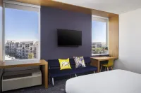 Aloft Tempe - Airport Shuttle