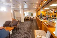 Ivy Bush Royal Hotel by Compass Hospitality - bar