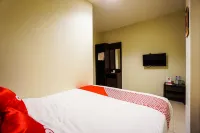 RedDoorz @ Rids Hotel Manado Hotel di Paal Dua