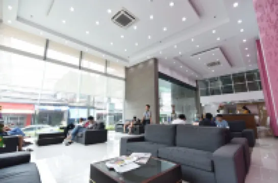 Mayflower Grande Hotel