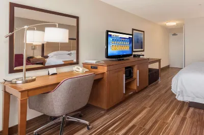 Hampton Inn & Suites Seattle North/Lynnwood Hotels in der Nähe von Meadowdale Beach Park