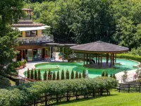 Elegant Villa with Spa - Pools