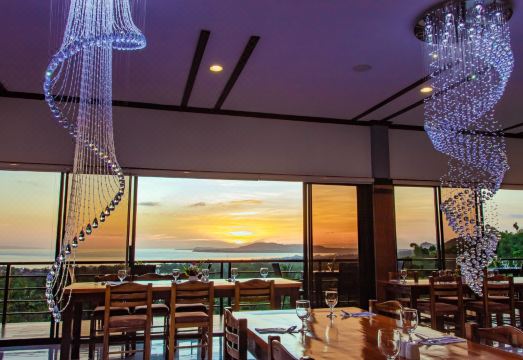 마르퀴스 선라이즈 선셋 리조트 & 스파