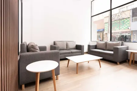 Apartamentos Weeki en Chapinero Отели рядом с достопримечательностью «Библиотека Луиса Анхеля Аранго»