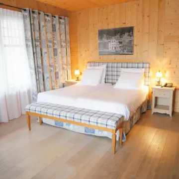 Between Boutique Hotel