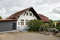 Hotel Jäger Jeuss-Murten - Self-Check-IN Hotels in Bosingen